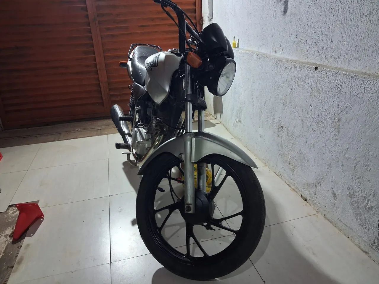 Titan 150