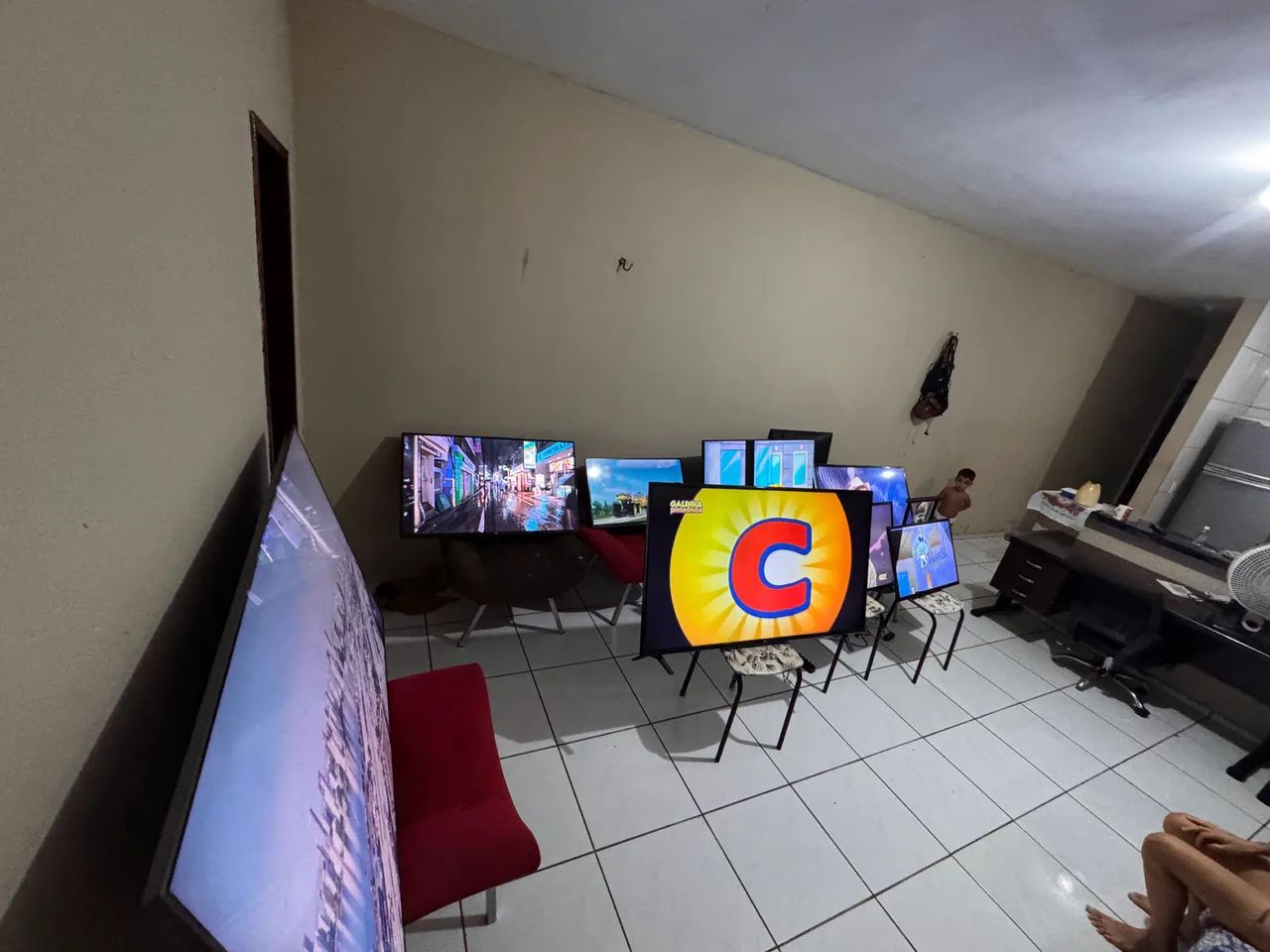 TV de mostruário com avaria a partir de R$450 todas as polegadas preço variado - Foto 4