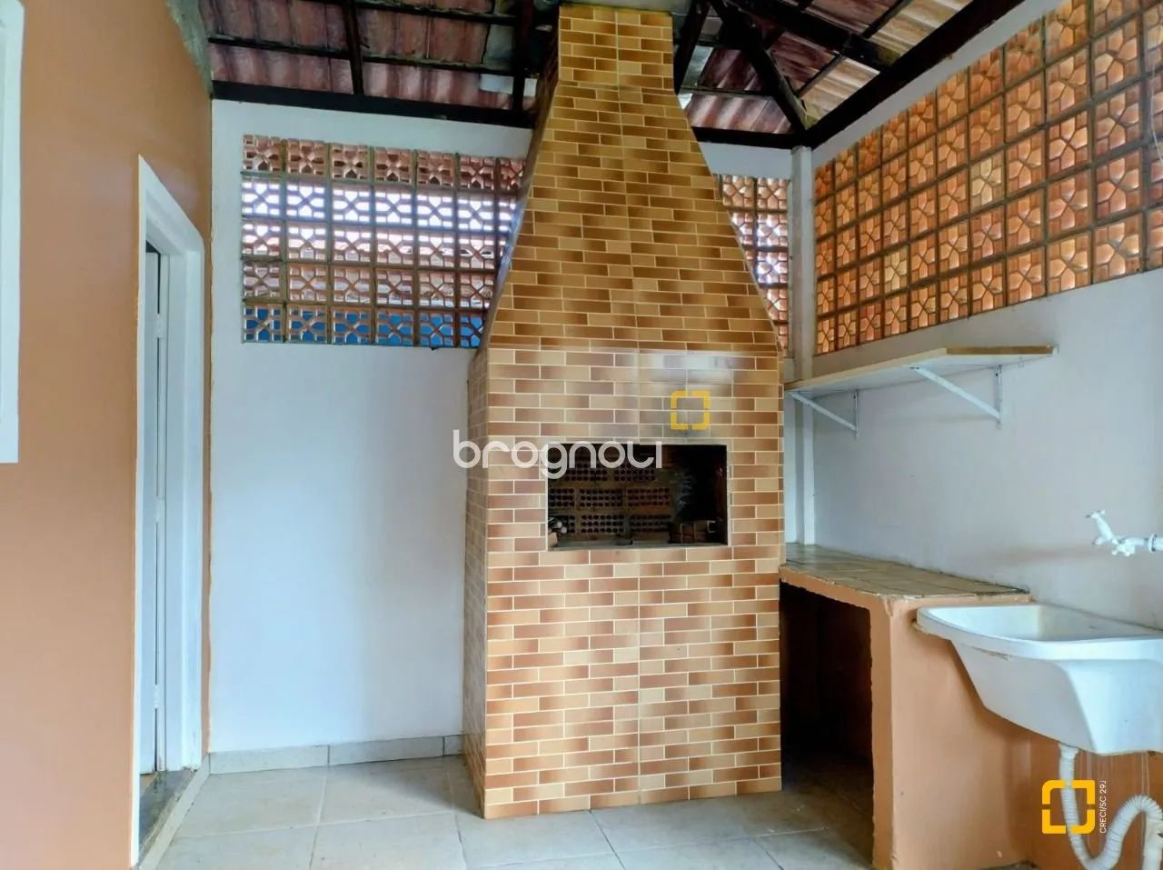 Brognoli Vende - Casa com Quintal em Ratones! - Foto 2