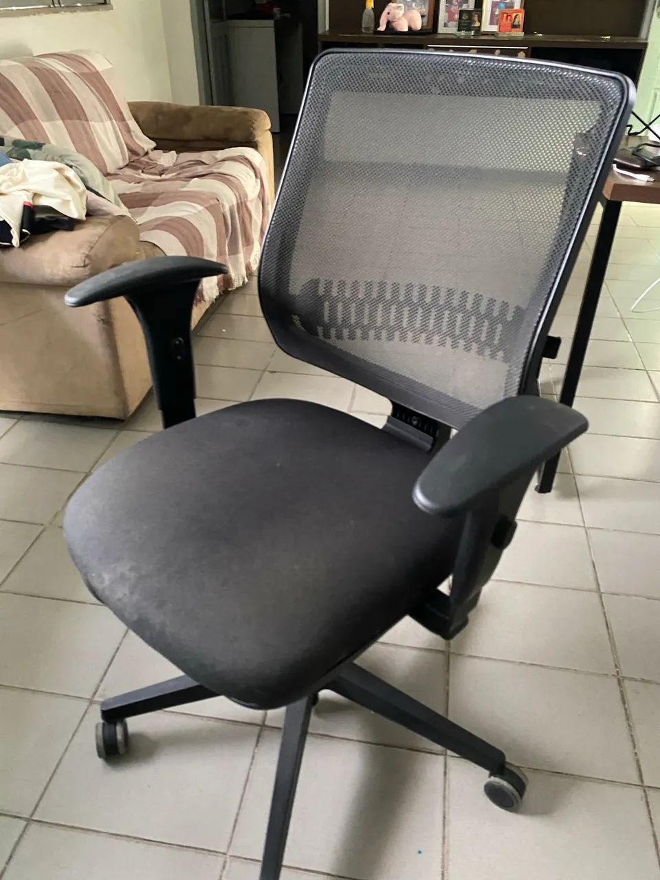 Cadeira Uni All Black Flexform - Foto 3