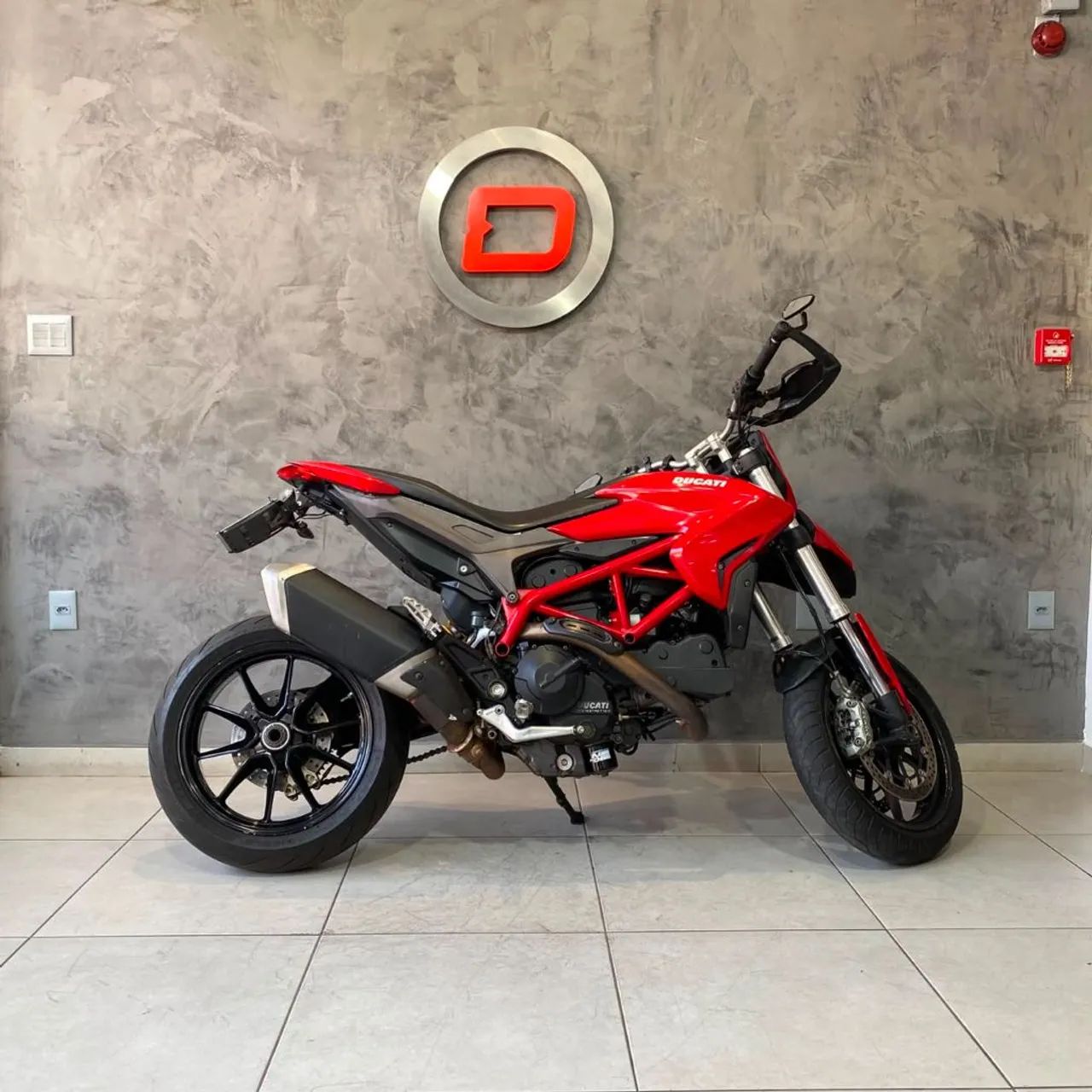 HYPERMOTARD 821 - Foto 2