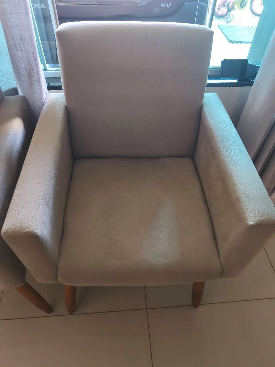 Par de Poltronas Bege Seminovas - Foto 3