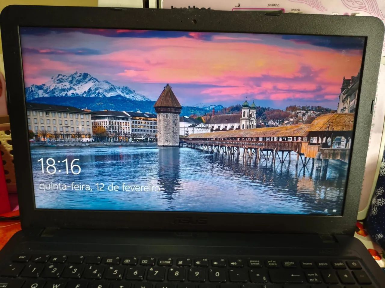 Vendo notebook Asus - Foto 4