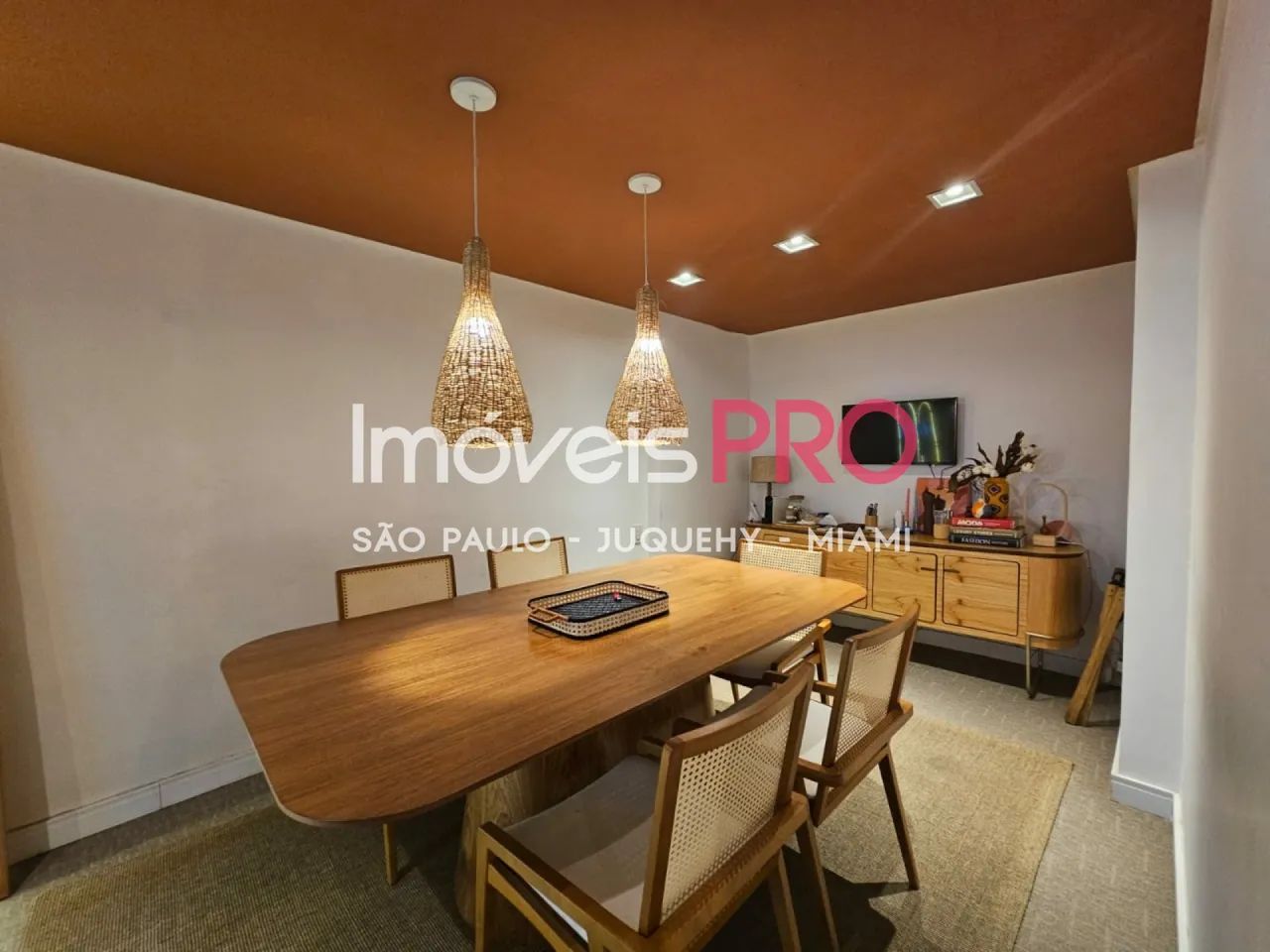 Imovel comercial com área verde nos fundos