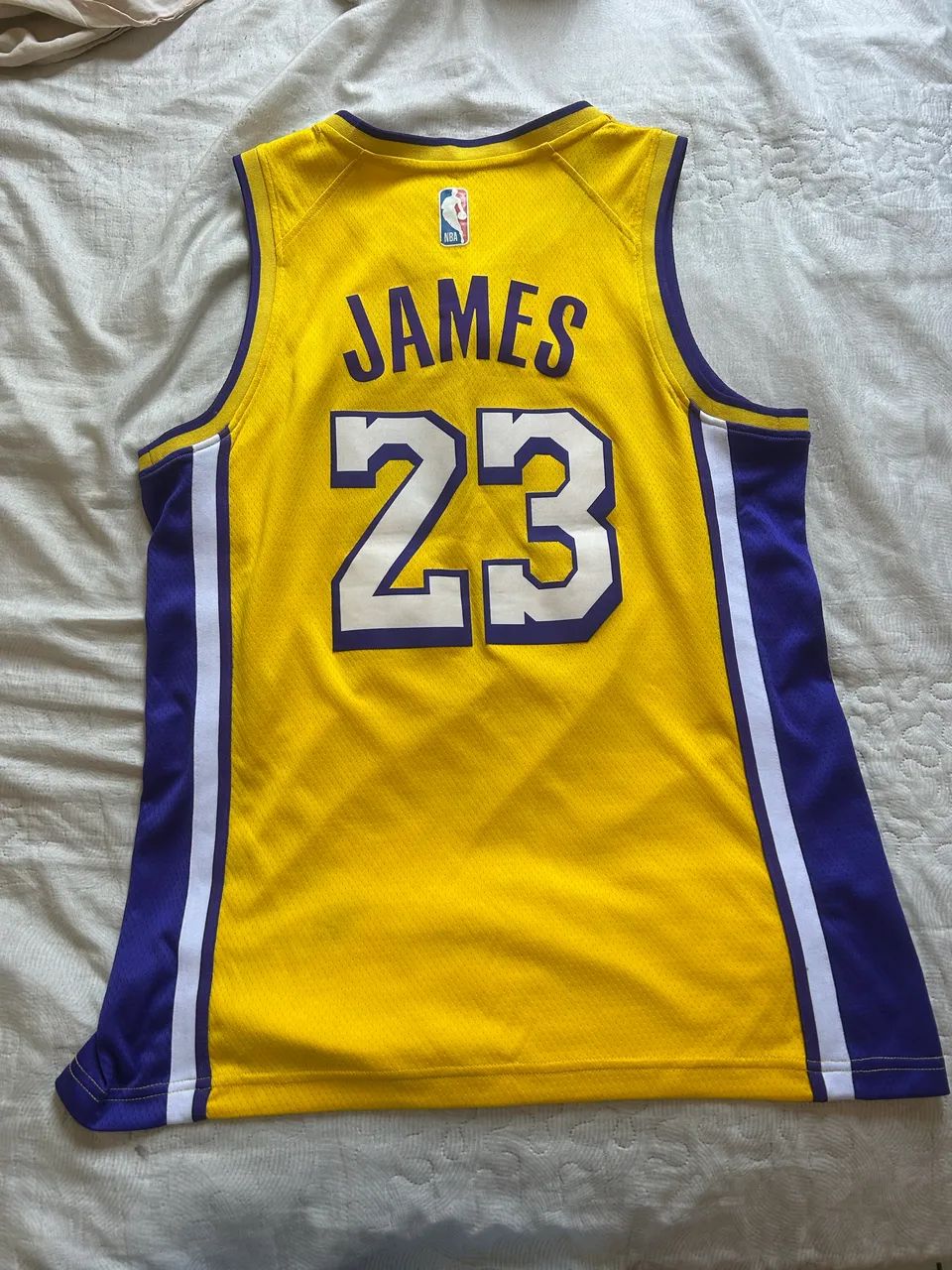 Basqueteira Lakers