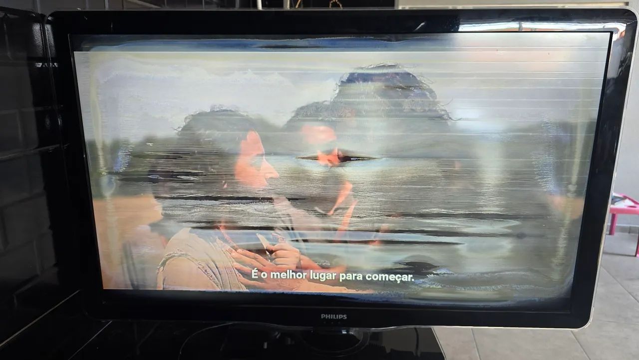 TV Philips 46" LED 46PFL5605D/78 - Foto 2