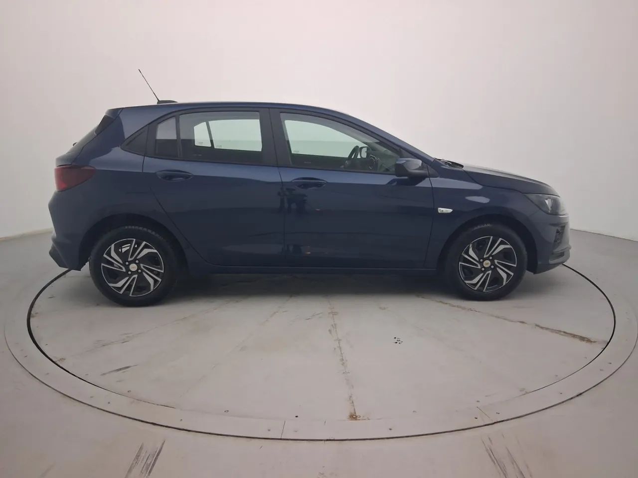 Chevrolet Onix Hatch 1.0 12V Flex Mec. 4P, foto 6 de 18