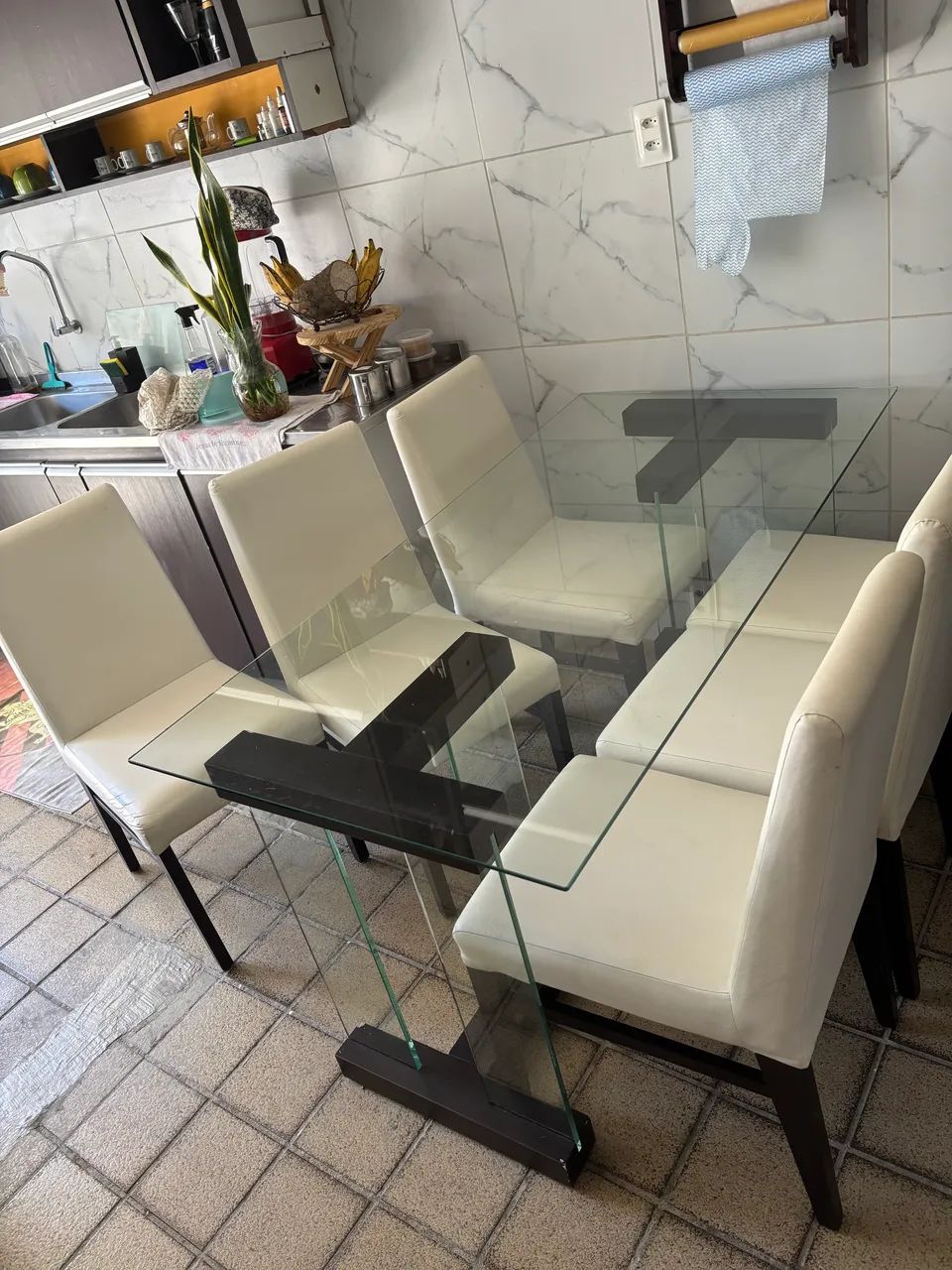 Mesa de jantar com seis cadeiras  - Foto 3