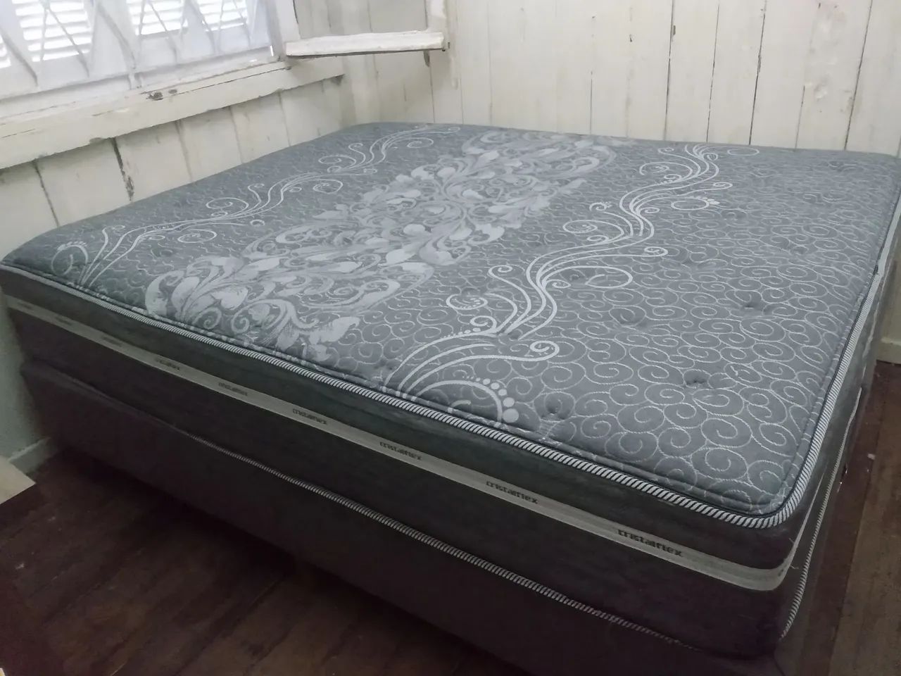 Cama Queen Size Completa com Box e Colchão  - Foto 3