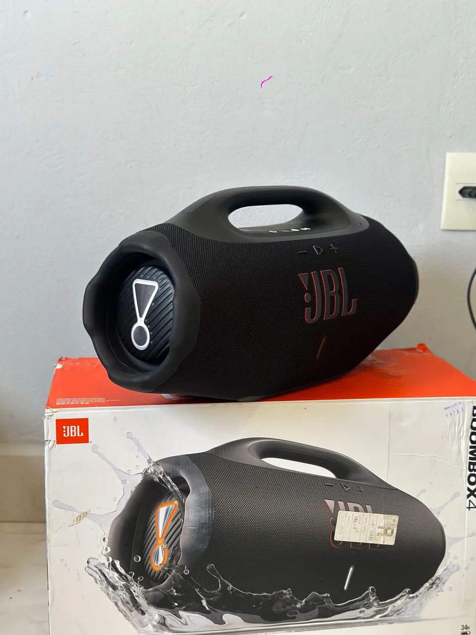 JBL Boombox 4