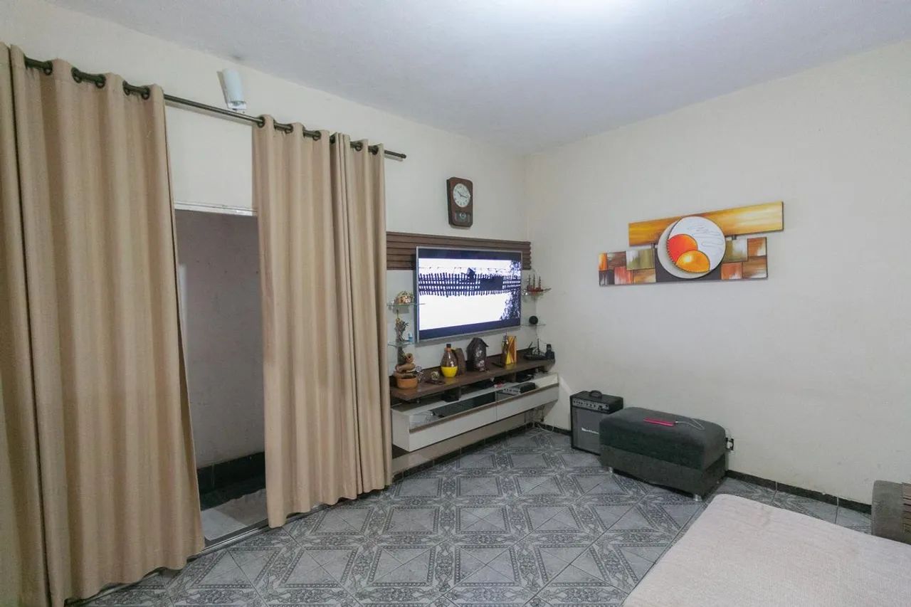 Casa à Venda - Floramar, 3 Quartos, 180 m2 - Foto 2