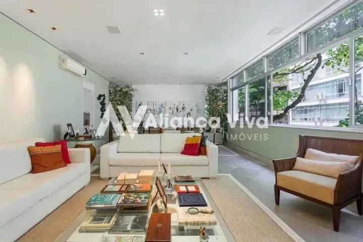 Leblon | Apartamento 4 quartos, sendo 2 suites