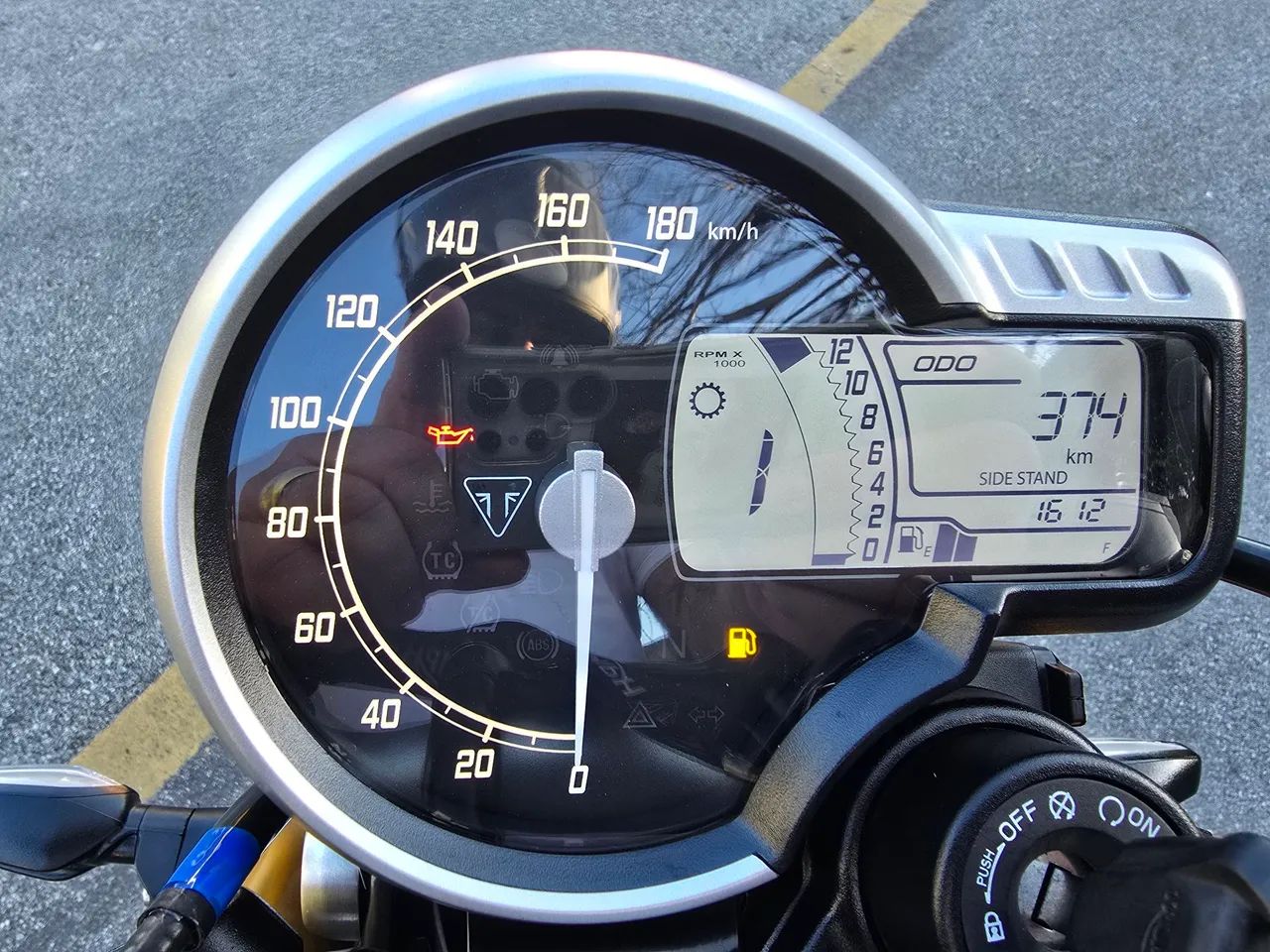 Triumph Speed 400 - Foto 4