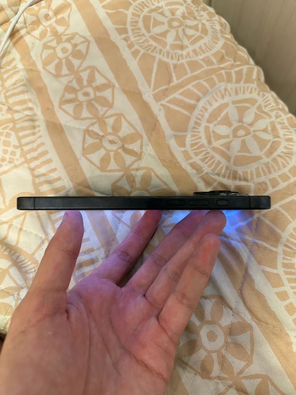 iphone 15 pro max preto 256gb com a traseira trincada  - Foto 5