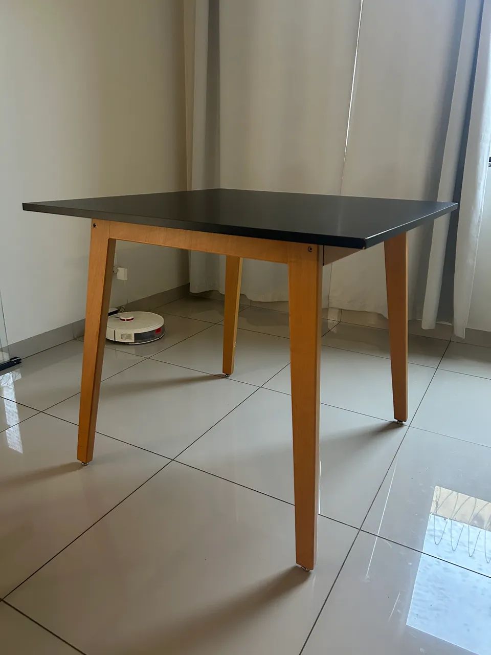 Mesa Preta em Madeira - Foto 4