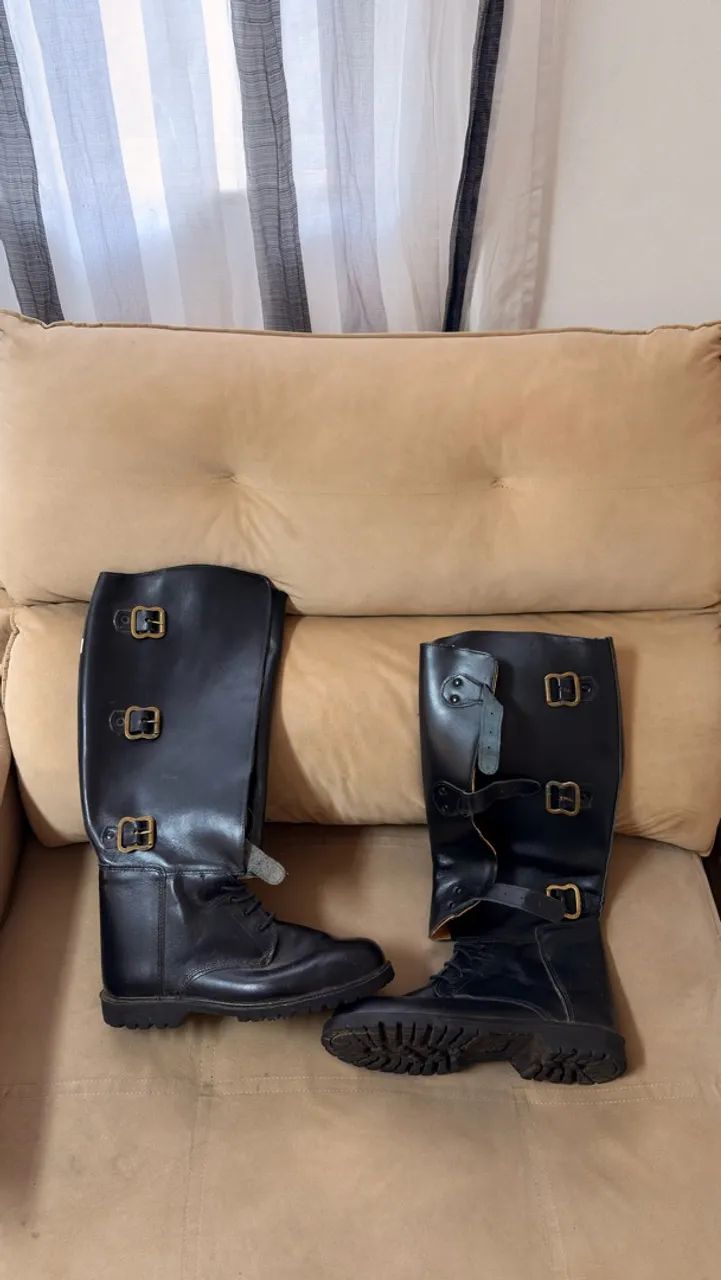 Vendo Bota De Couro 3 Fivelas  - Foto 4