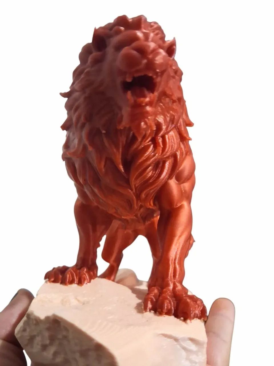 Escultura de leão na rocha 3D - Foto 2