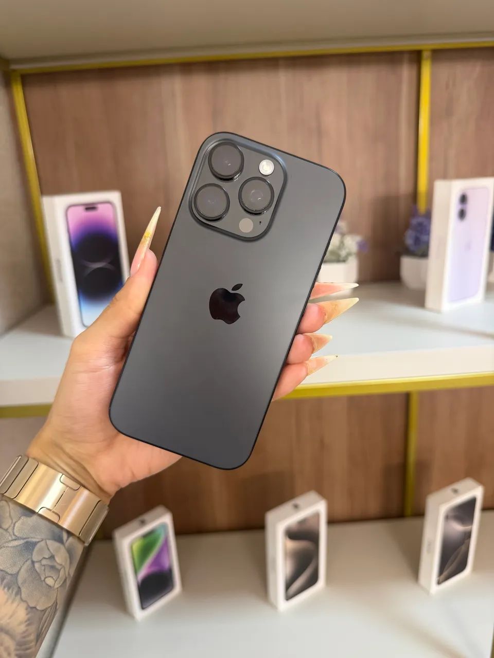 iPhone 16 Pro 256GB Titânio Preto - Foto 2
