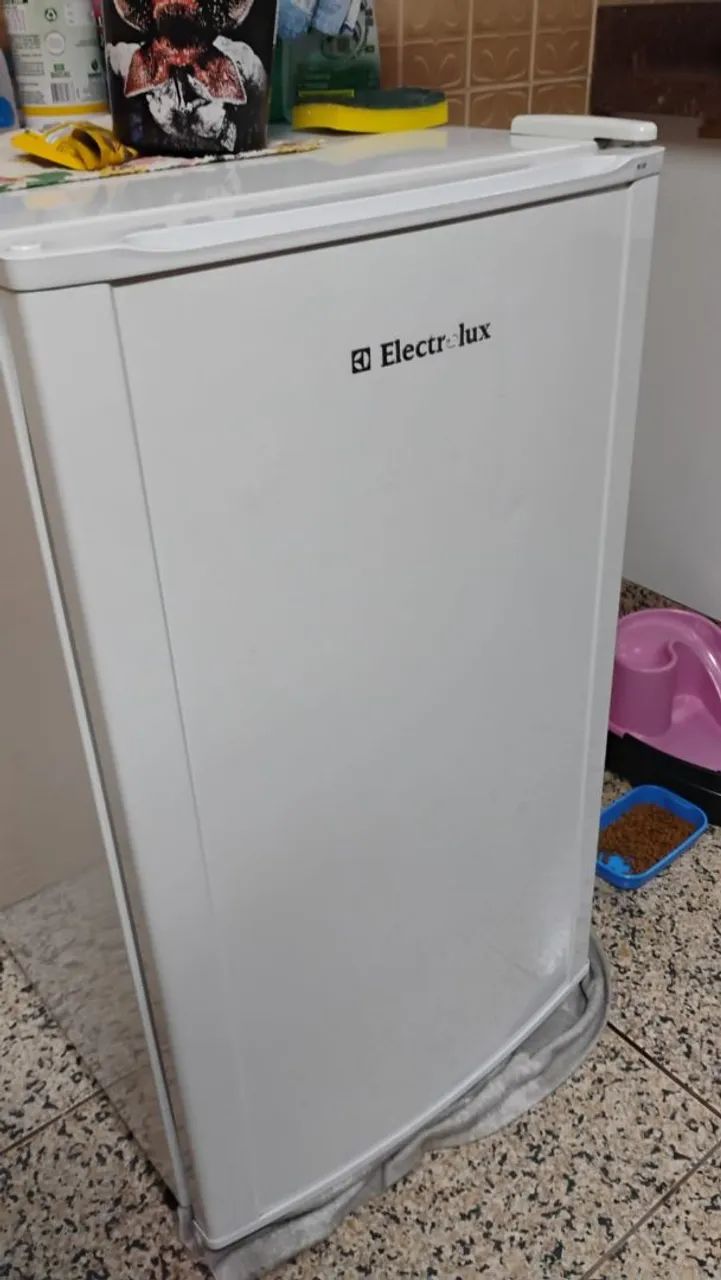 Frigobar Electrolux 120 litros