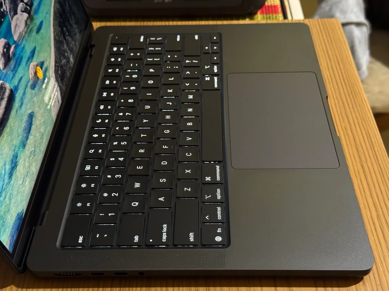 MacBook Pro 14 M5 (2025 - SPB) 40 ciclos Novíssimo  - Foto 2