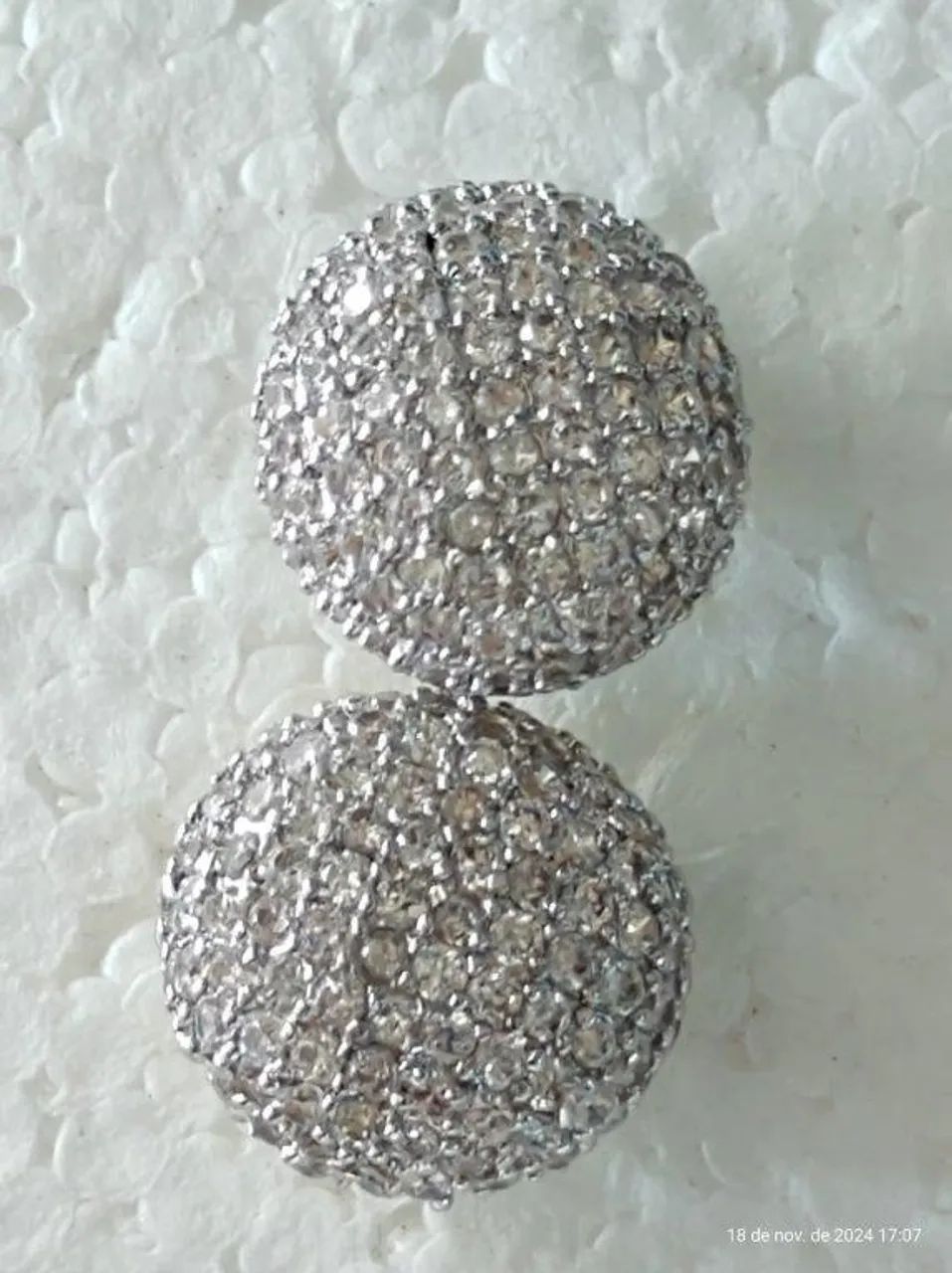 par de brincos chuveiro com centenas de micro zircônias - Foto 2