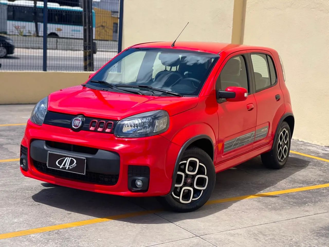 Fiat Uno Sporting Dualogic 1.4 EVO Flex 8V 4P 2016 - Foto 2