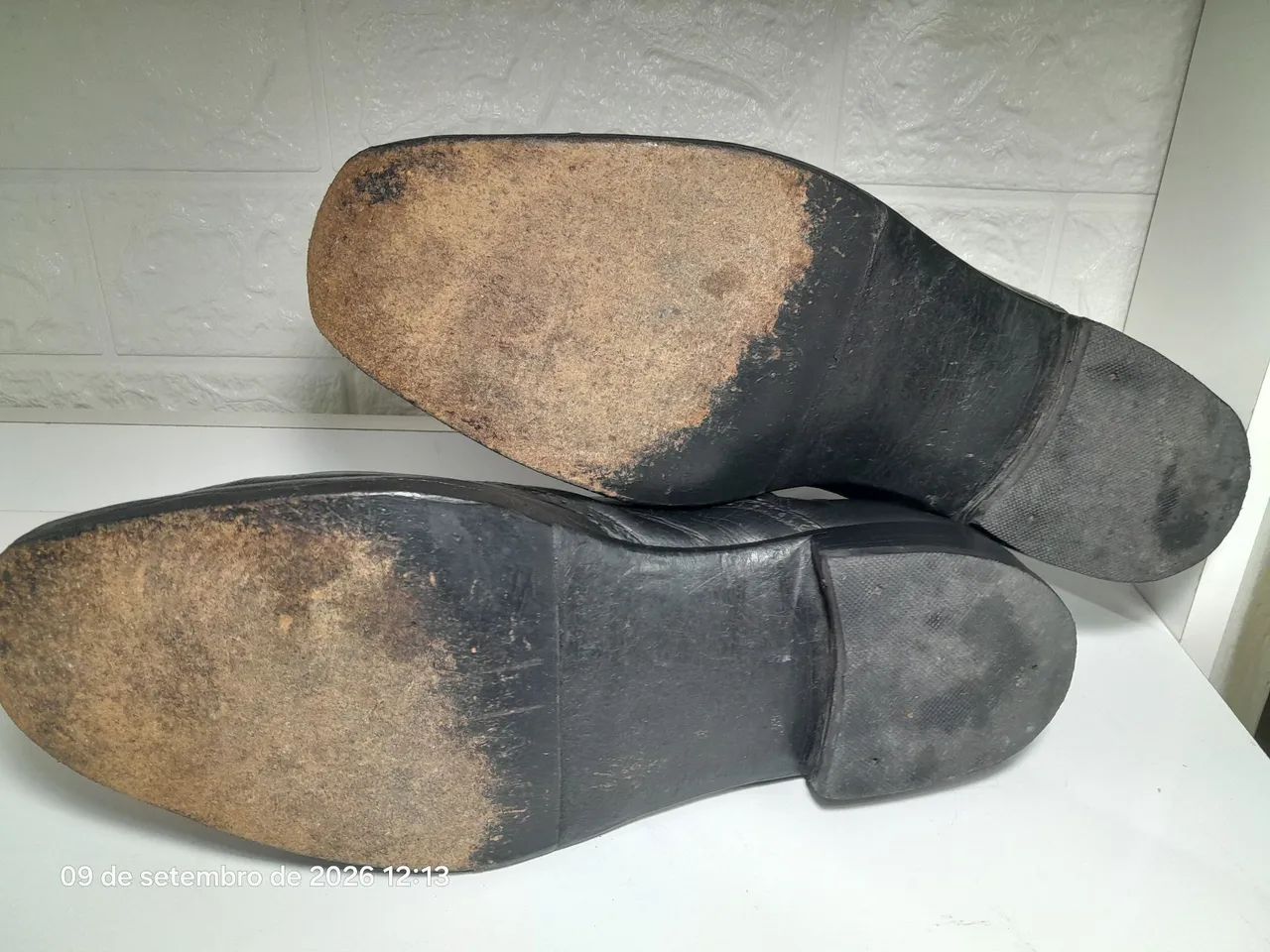 Bota masculina couro preto usada - Foto 4