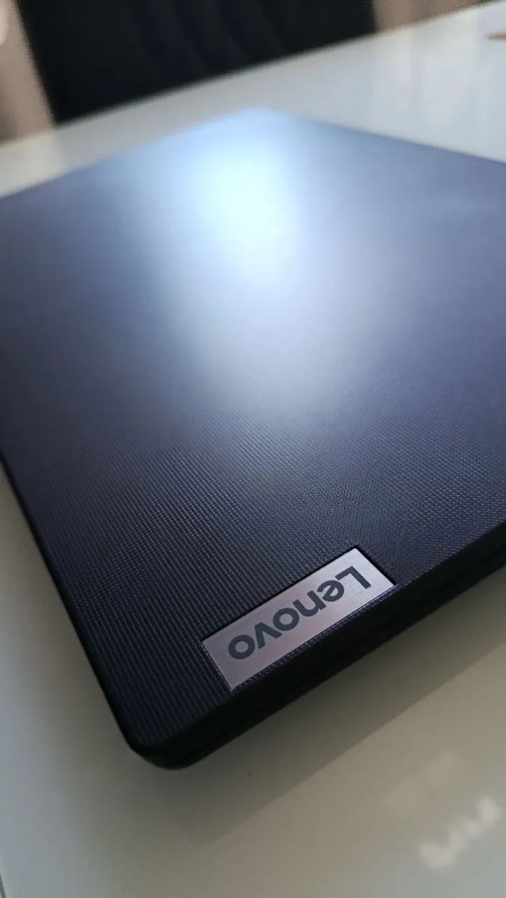 Notebook Lenovo v15 - Foto 3