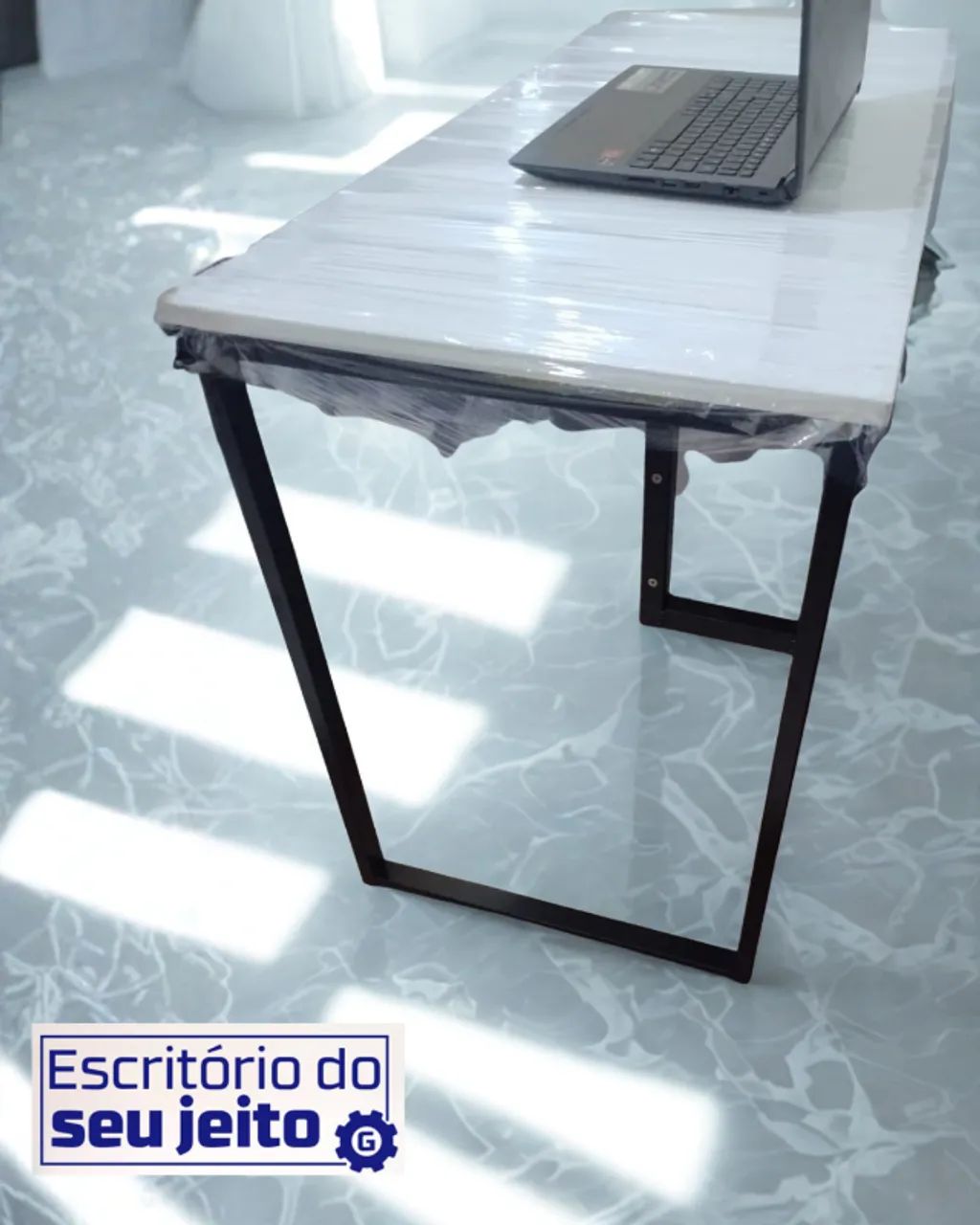 Mesa Industrial REFORÇADA NOVA 1,1m Multiuso para Computador Notebook de Estudo Escritório - Foto 2