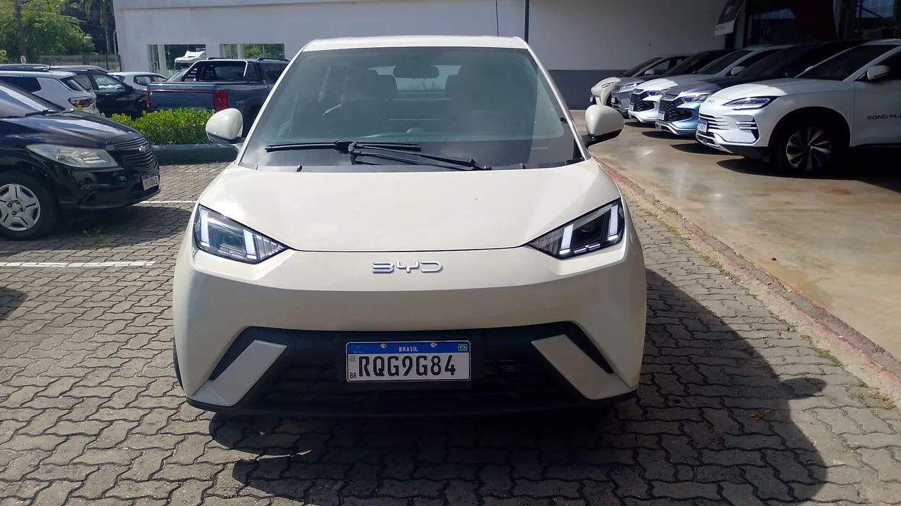 BYD Dolphin Dolphin Mini (Elétrico) 2025