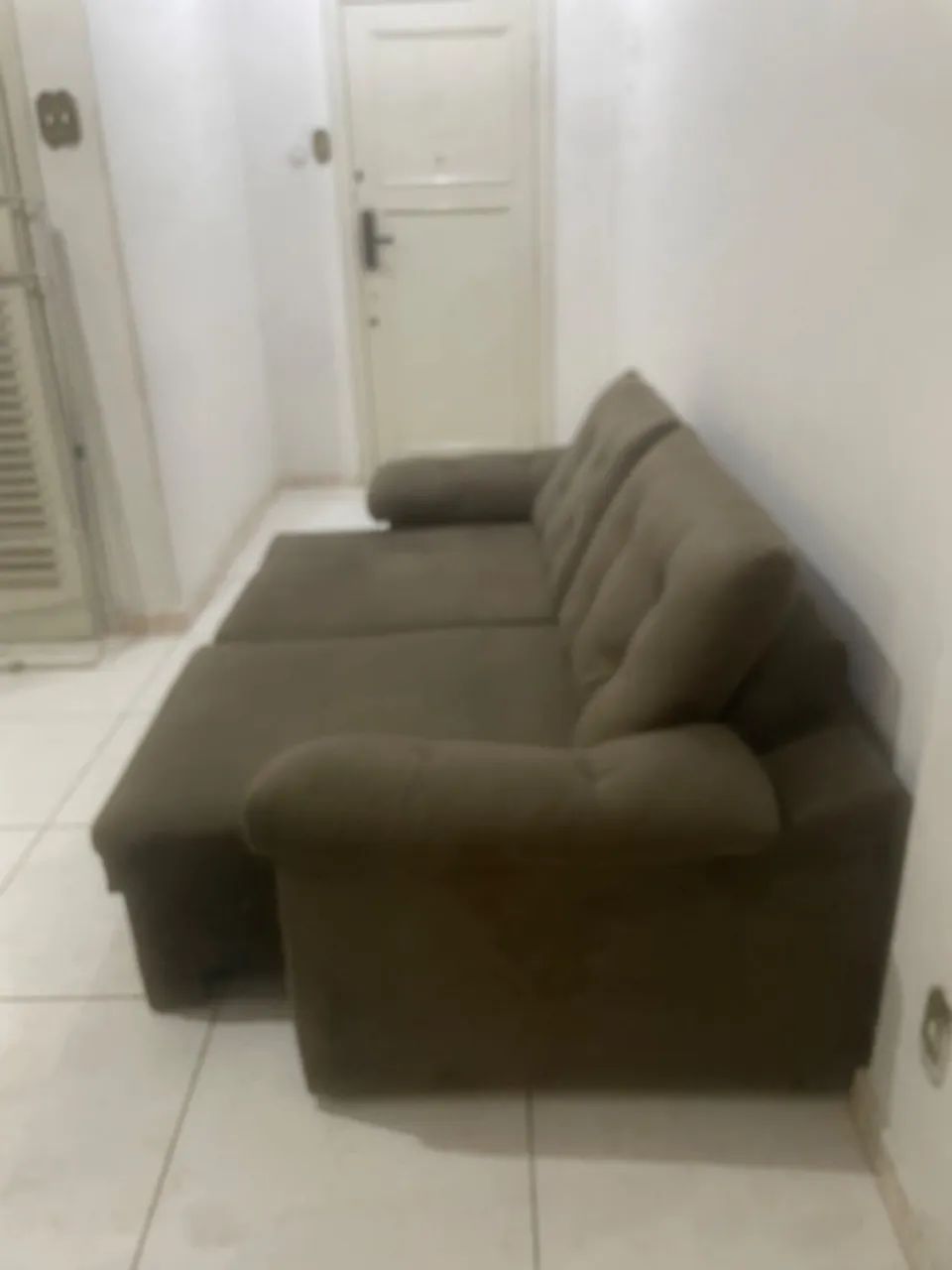 Sofá retrátil 3 lugares marrom  - Foto 3