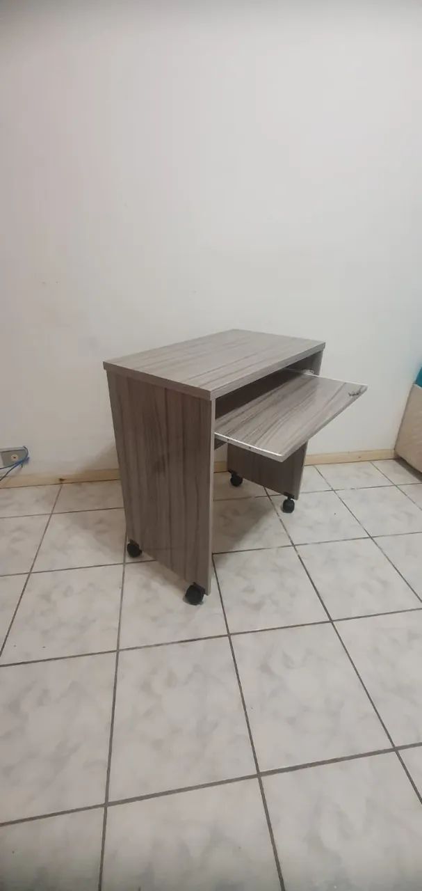 Mesa compacta para computador - Foto 4