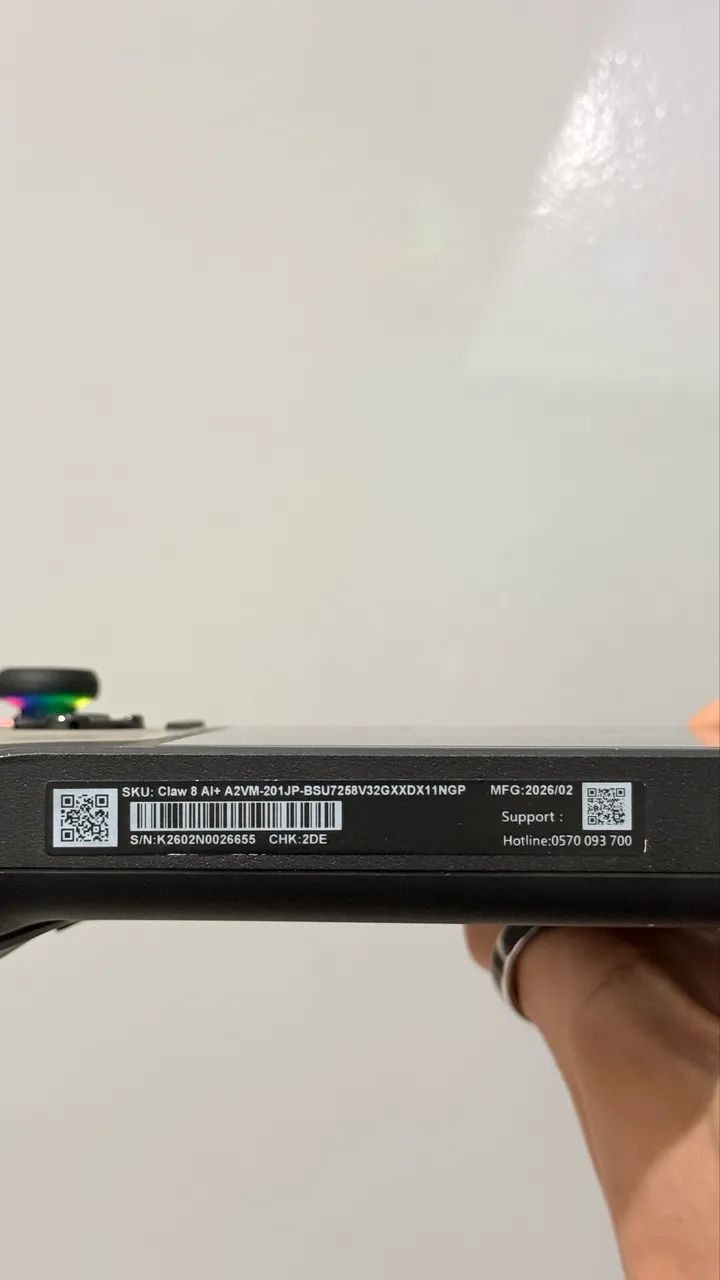 MSI Claw 8 AI + PC Portátil 32GB 1Tb SSD Windows 11 - Foto 5