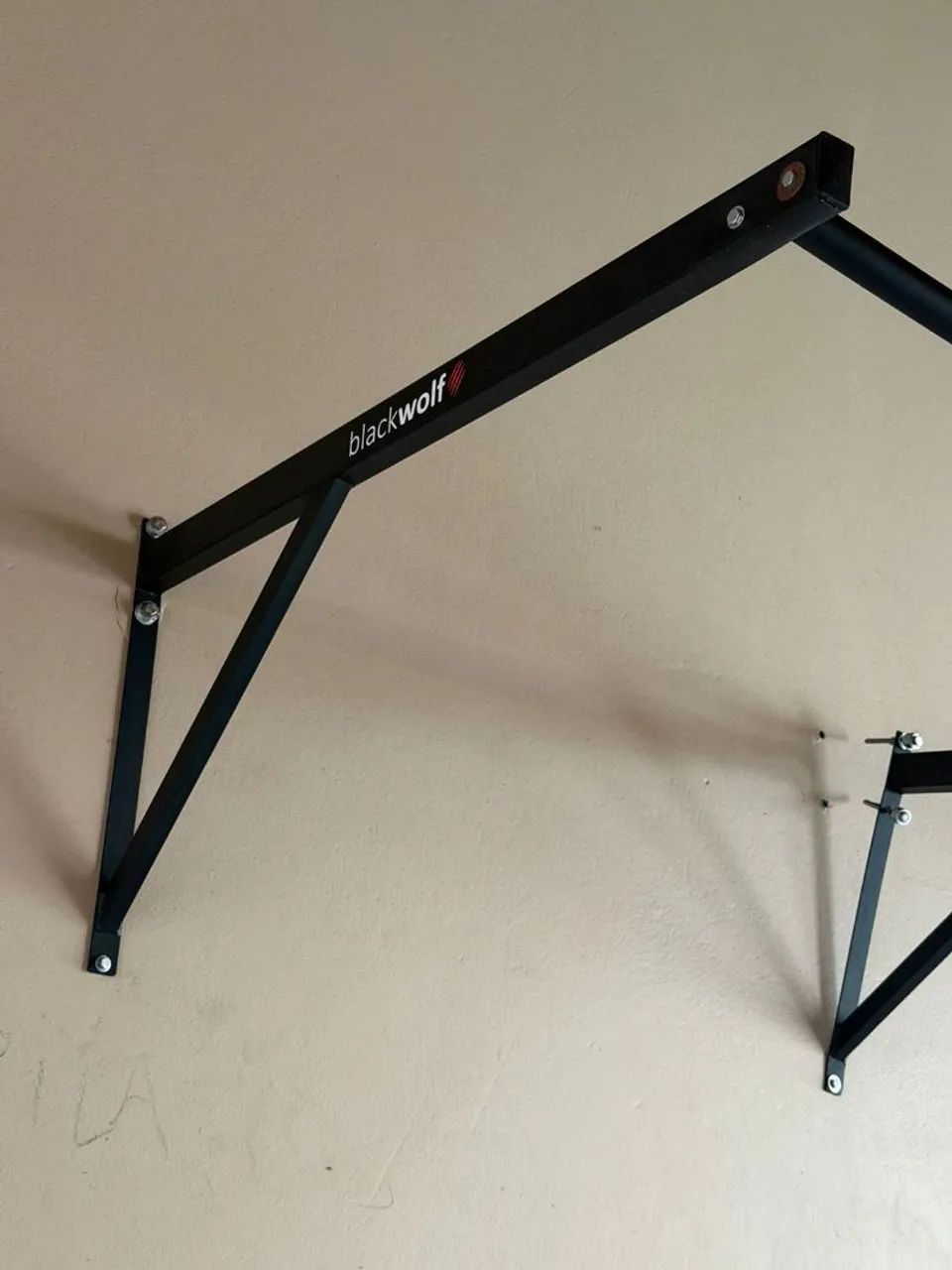 Barra fixa novo, muito pouco usada 