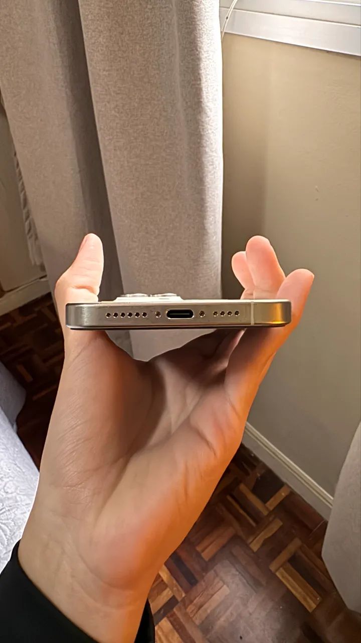iPhone 15 Pro Max  - Foto 2
