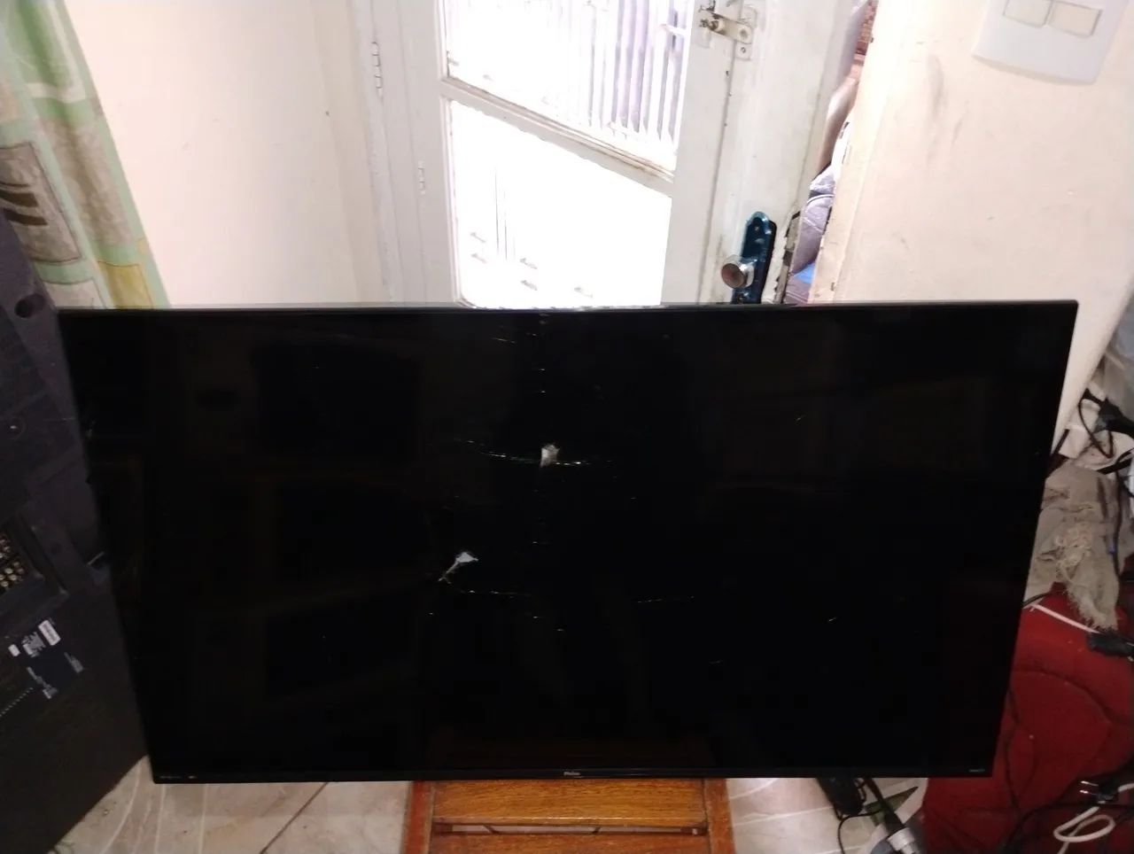 TV LED SMart Philco 50 Polegadas Modelo PTV50C70R2CBBL 4K Defeito Tela Quebrada - Foto 3