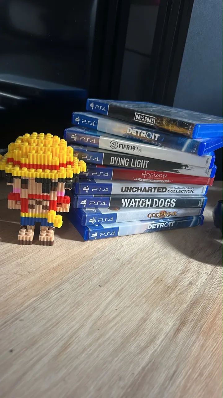 Ps4 Pro com jogos e 3 controles - Foto 3