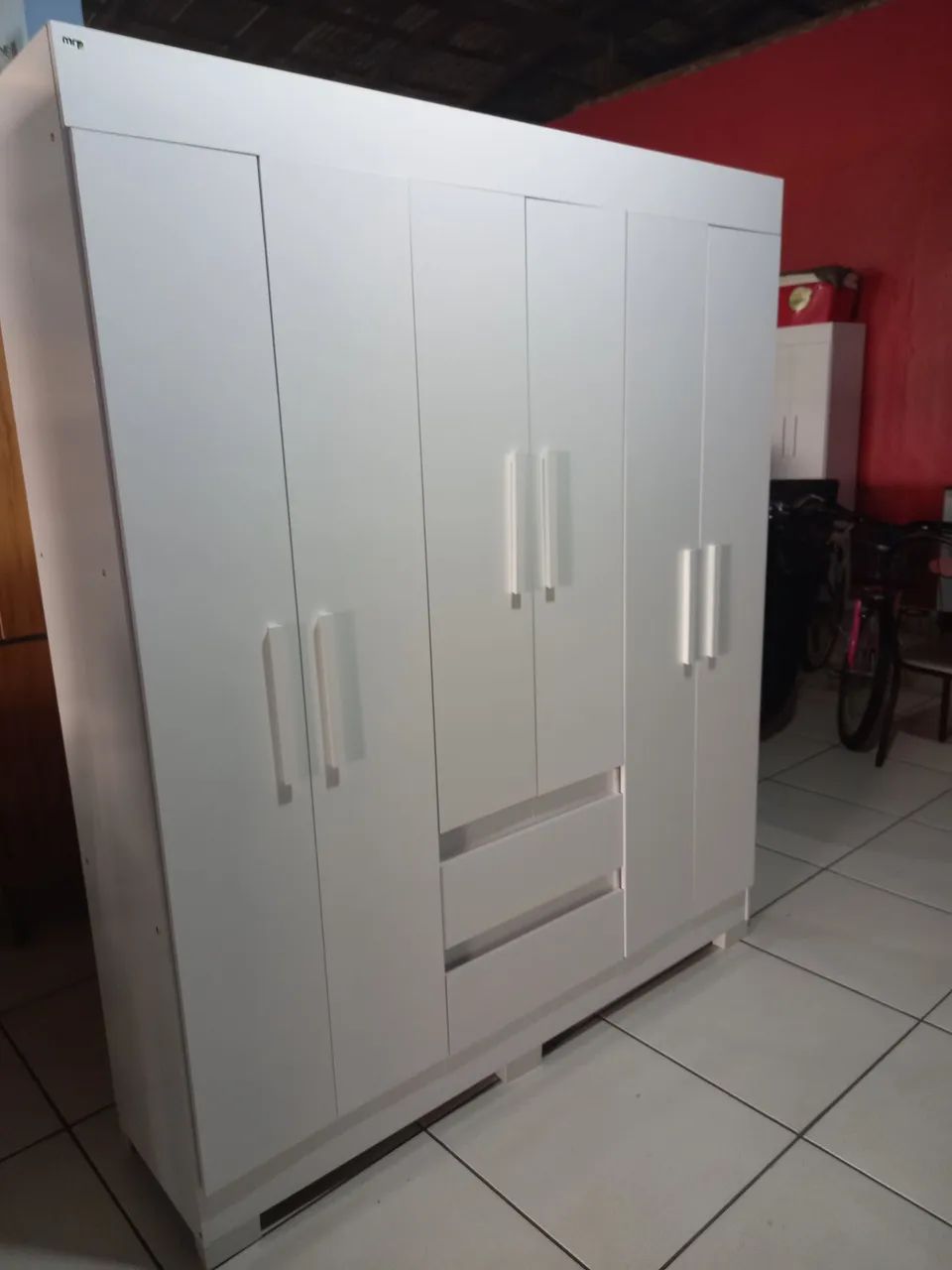 Guarda-roupa 6 portas