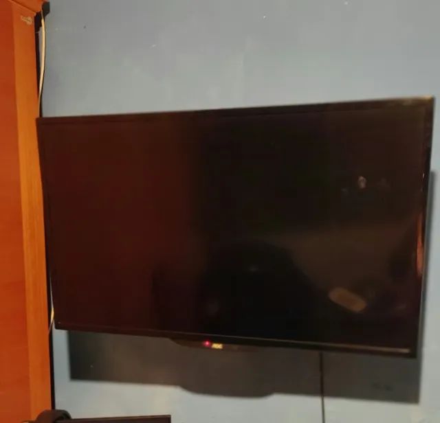  Smart TV AOC 32" Perfeita