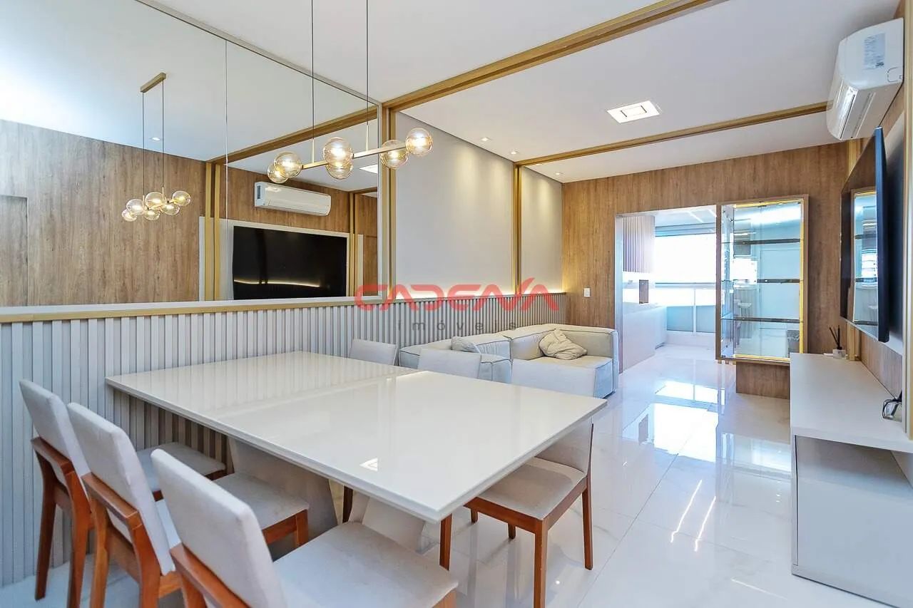 Apartamento com 3 quartos e 2 vagas para aluguel no Centro