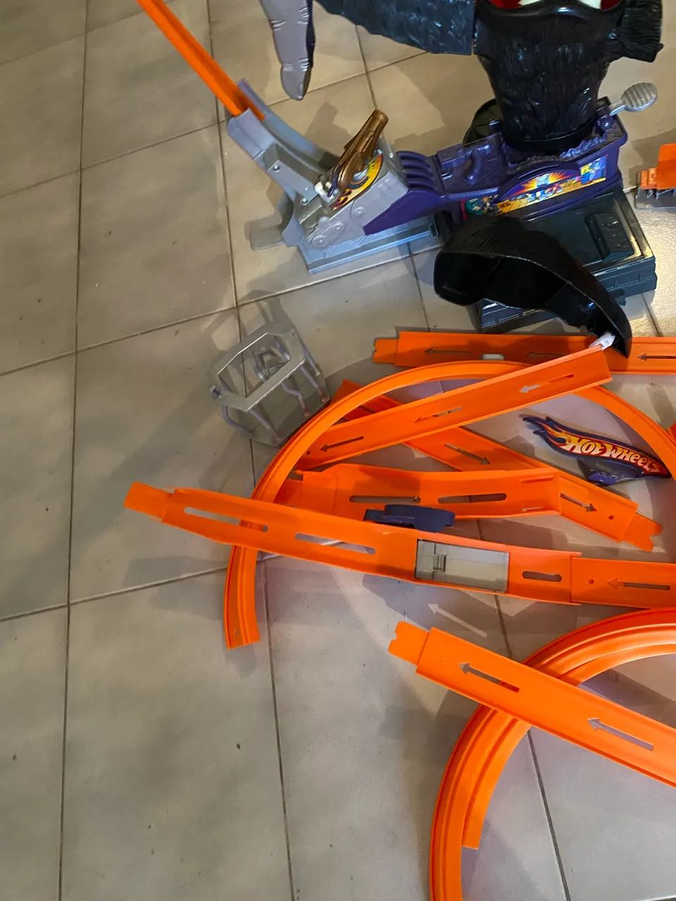 hot Wheels Gorila + maleta posto - Foto 5