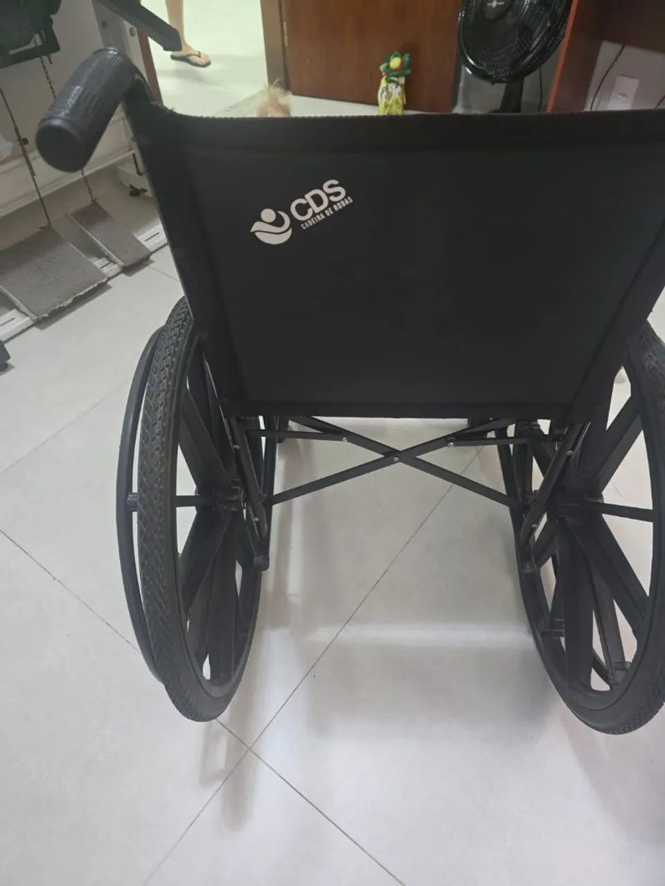 Cadeira de rodas  - Foto 3