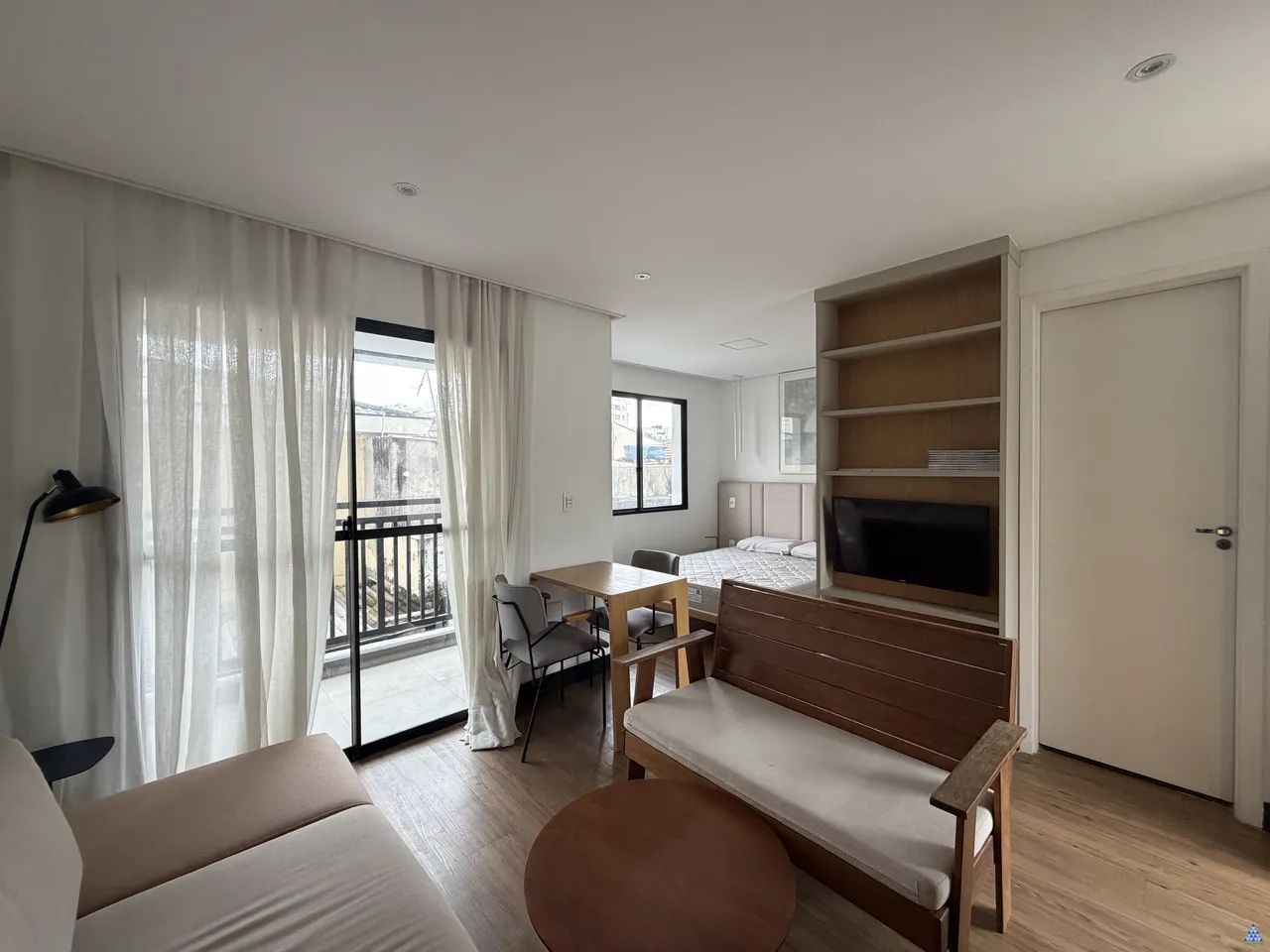 STUDIO MOBILIADO DE 31 M² PARA LOCAÇÃO | PARADA INGLESA