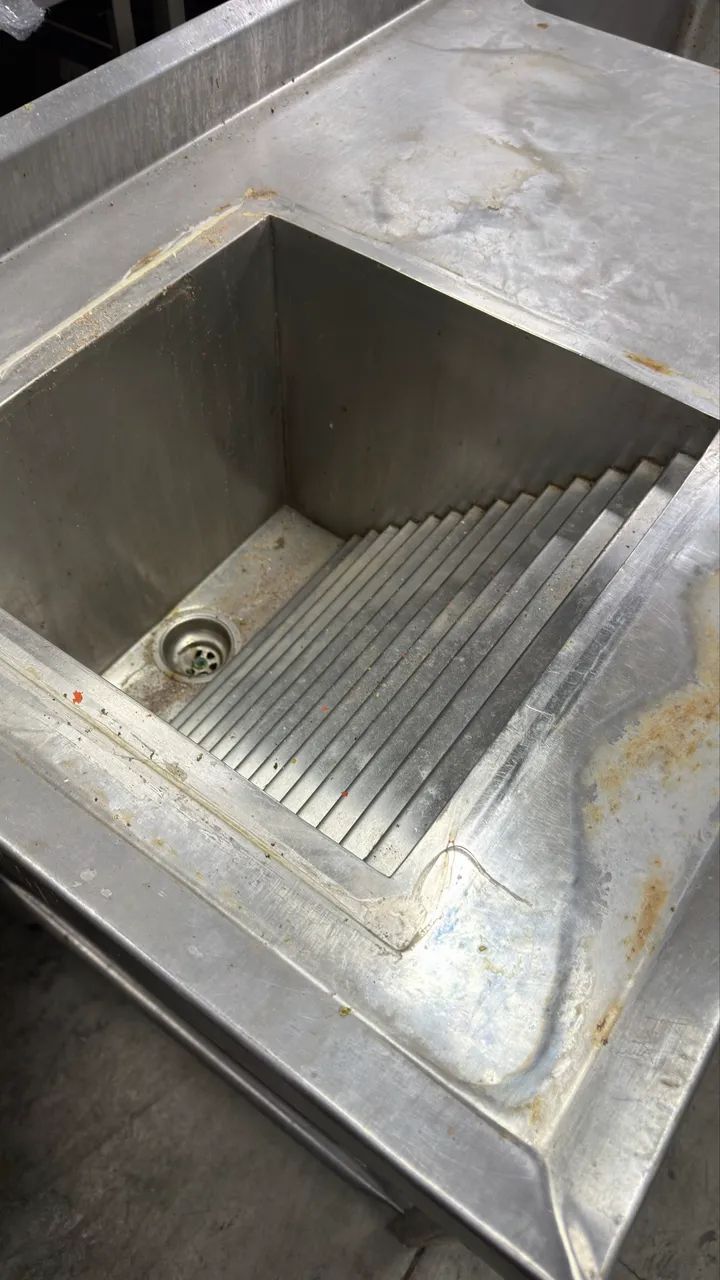 Pia inox com paneleiro  1.70 com tanque e Cuba  - Foto 2