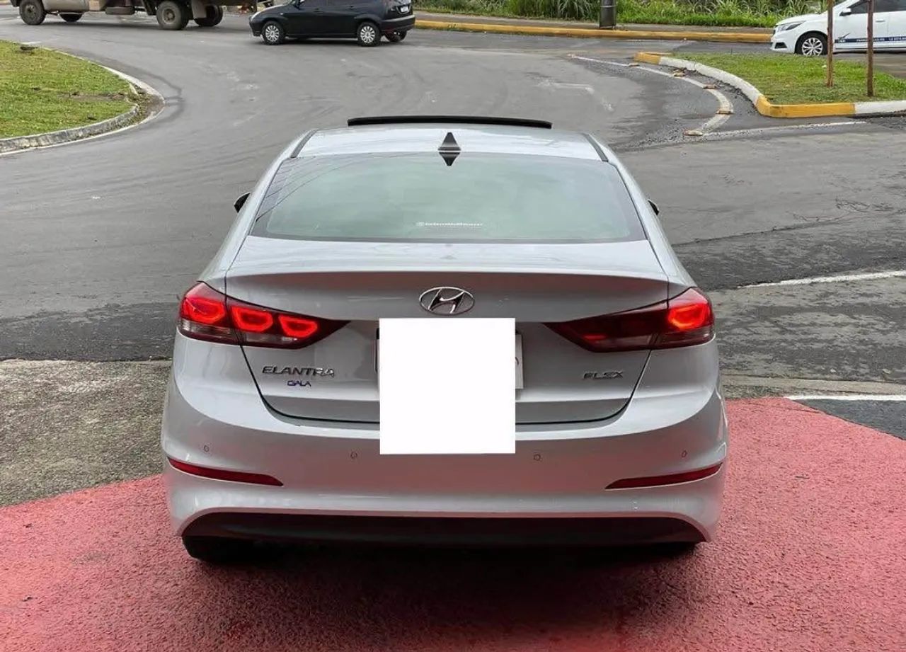 Hyundai Elantra Special Edit. 2.0 16V Flex Aut. 2017 - Foto 4