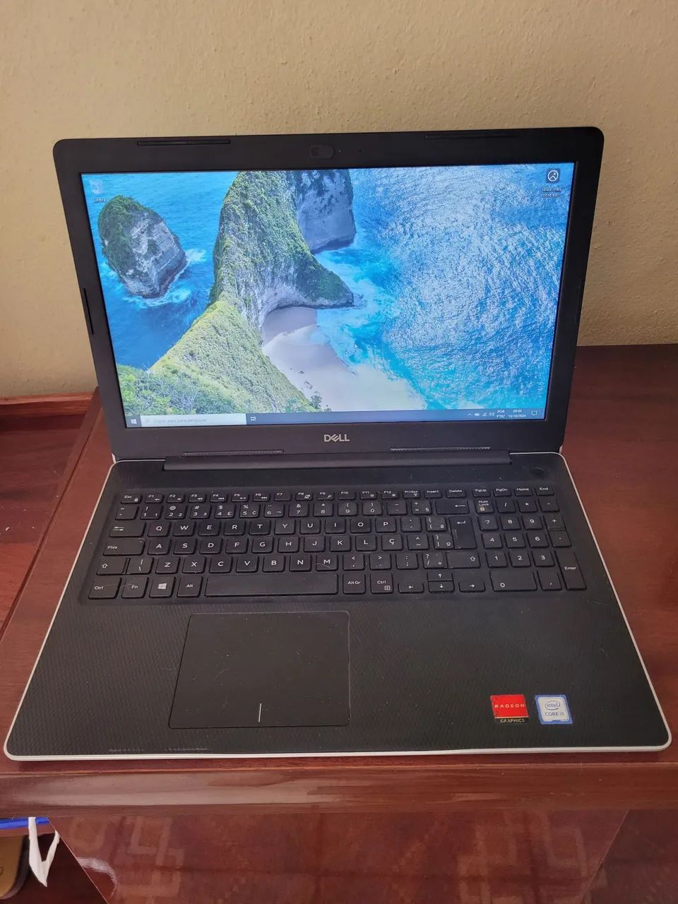 Notebook Dell i5 8 Geração 256GB 8GB de RAM Placa de Vídeo Radeon