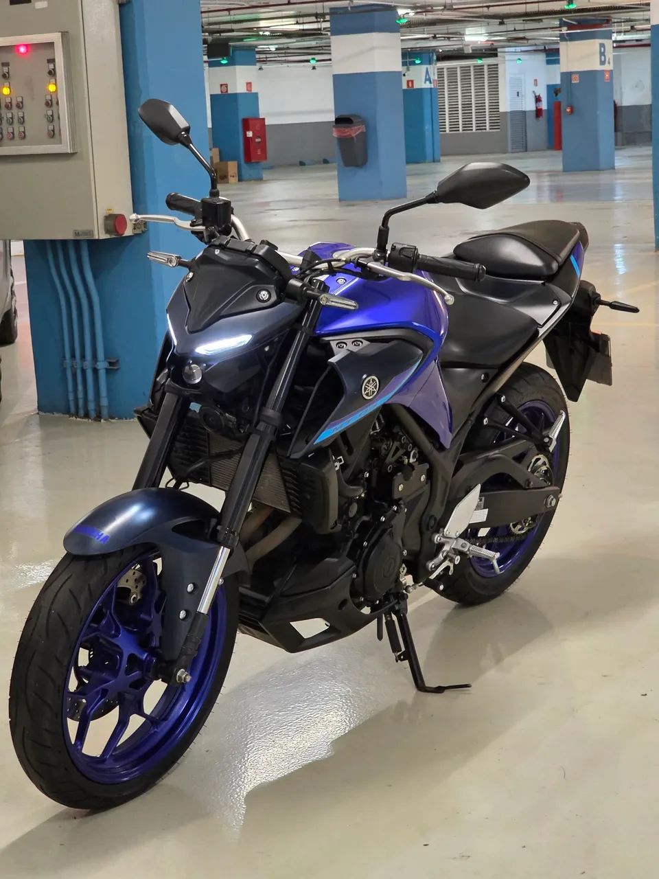 YAMAHA MT 03 2024  - Foto 4
