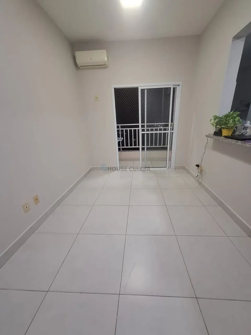 Apartamento 2 quarto condomínio Valle das Palmeiras.