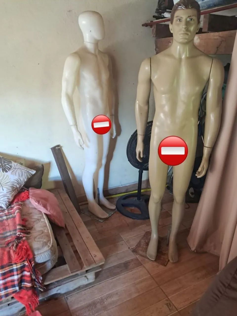 Dois manequins masculinos de corpo inteiro - Foto 2