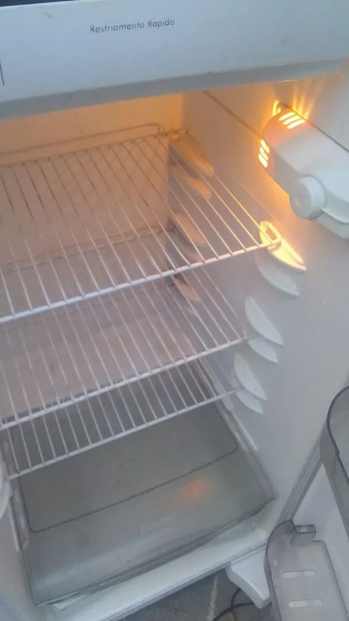 Vende-se essa geladeira  - Foto 4